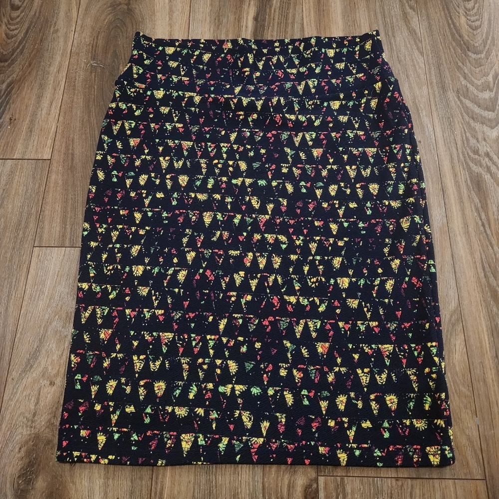 Lularoe Cassie Triangle Design Pencil‎ Skirt